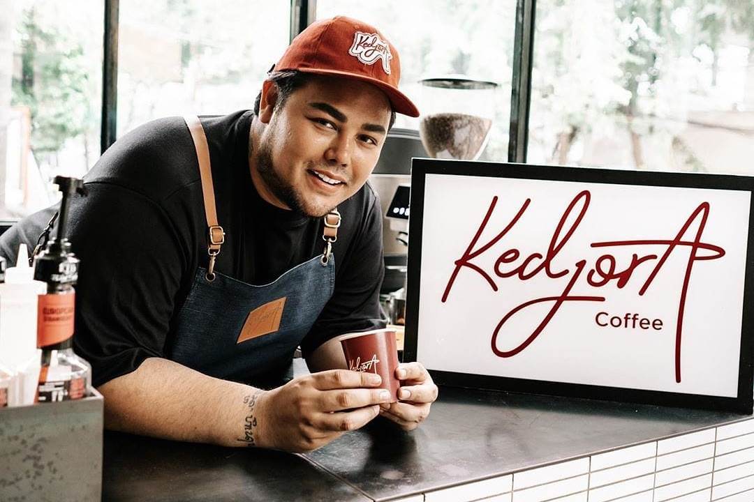 Apron Bukan Hanya Pelengkap Barista, Tetapi Juga Uniform Coffee Shop ...